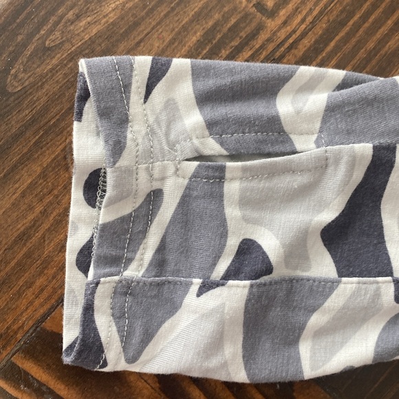 Magellan Long Sleeve Hooded Shirt Men’s Size Medium Gray Camo Hoodie Fish Gear - Picture 8 of 9